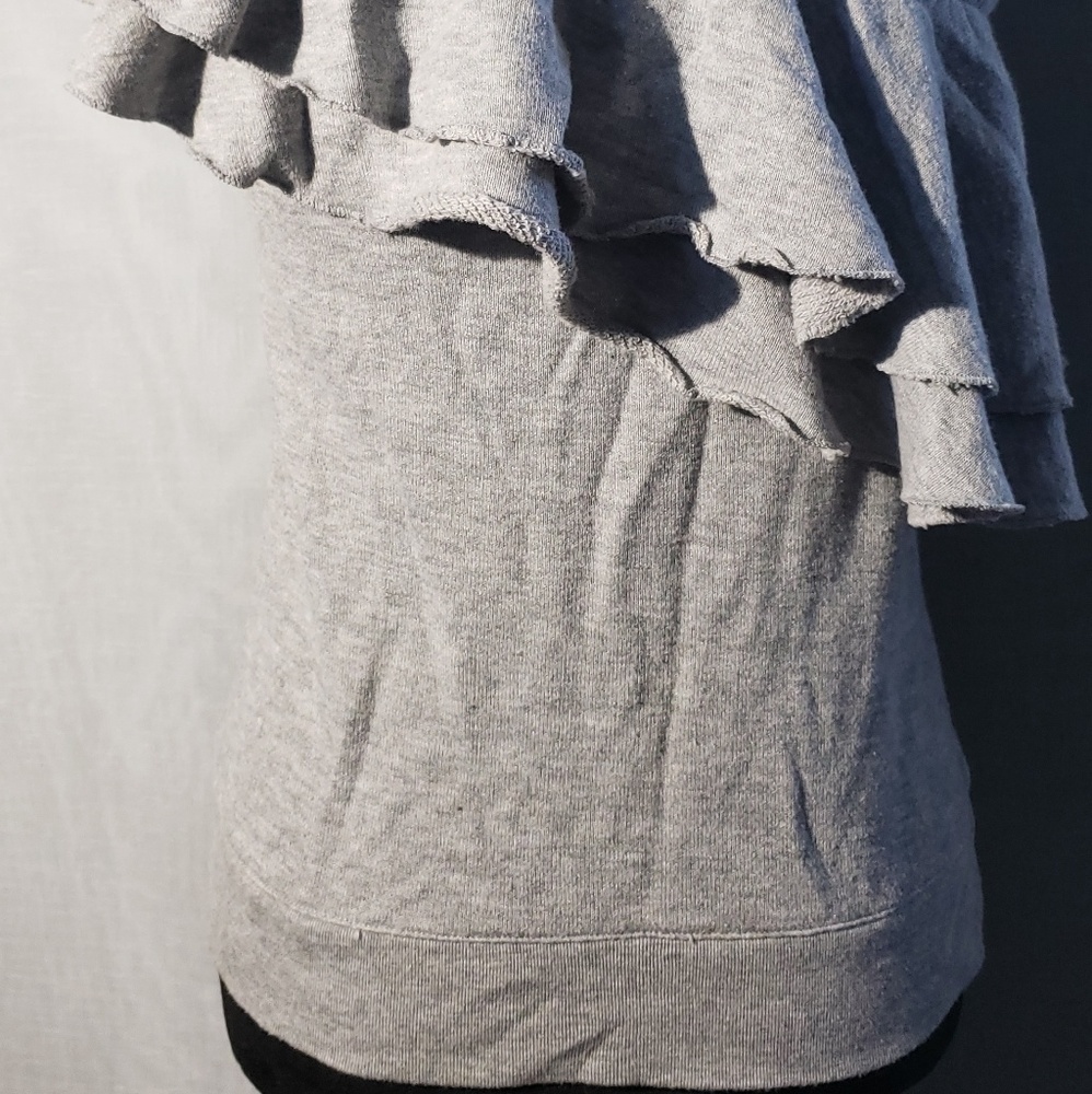 Chelsea28 Ruffled Sweatshirt - Picture 6 of 6